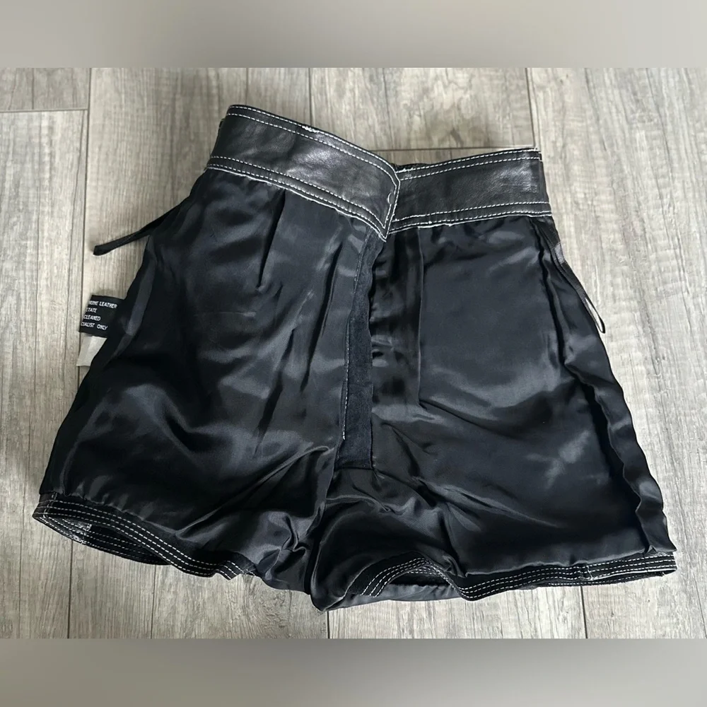 NWT Vintage Wilsons Leather Beyond Leather Black Leather & Suede Shorts - Picture 5 of 13